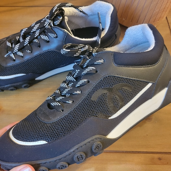 AUTHENTIC Chanel Black and White Sneakers Tennis Shoes 39 - Picture 2 of 5